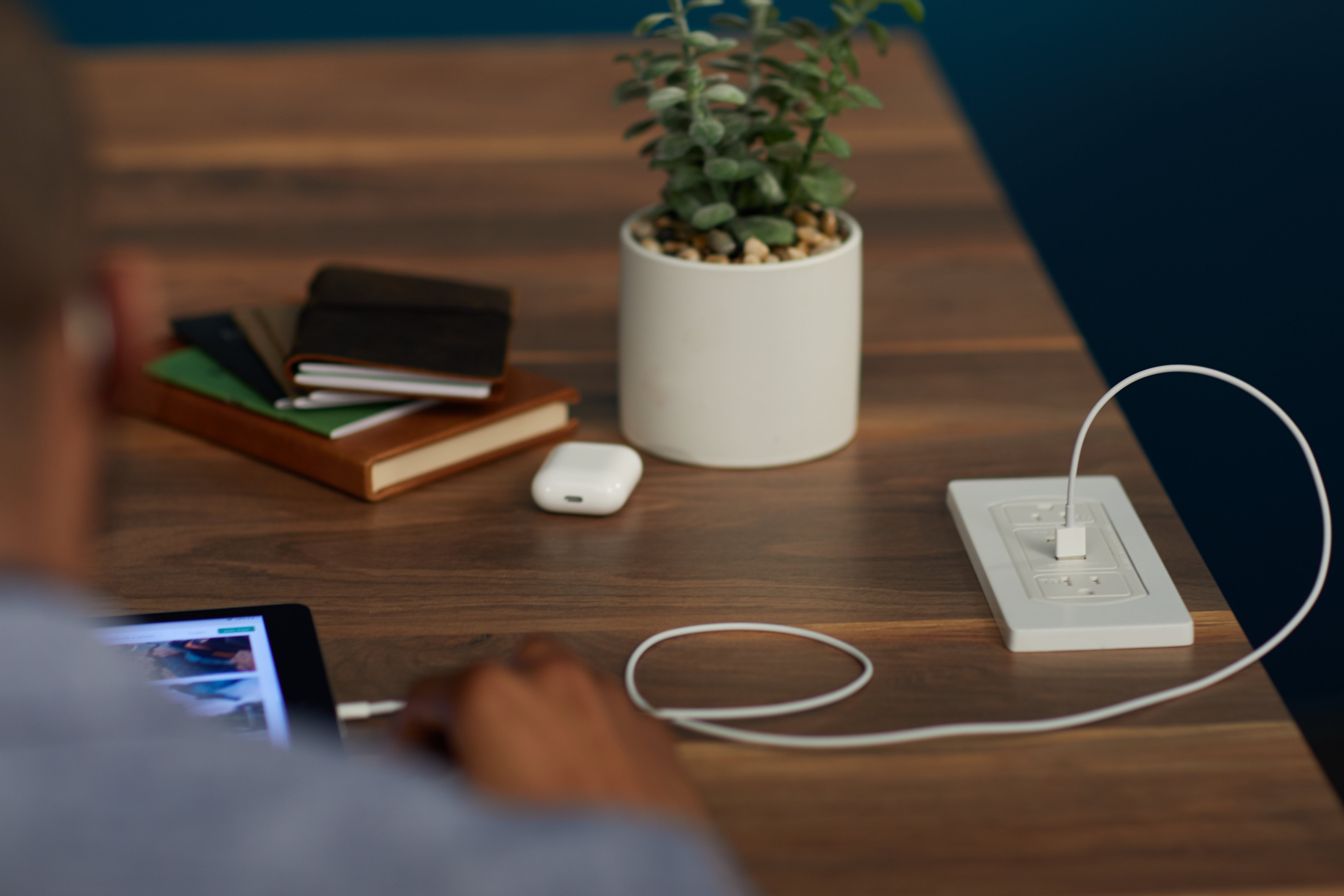 FC739 2 Plug Recess Mount with 2 USB A Furnlite